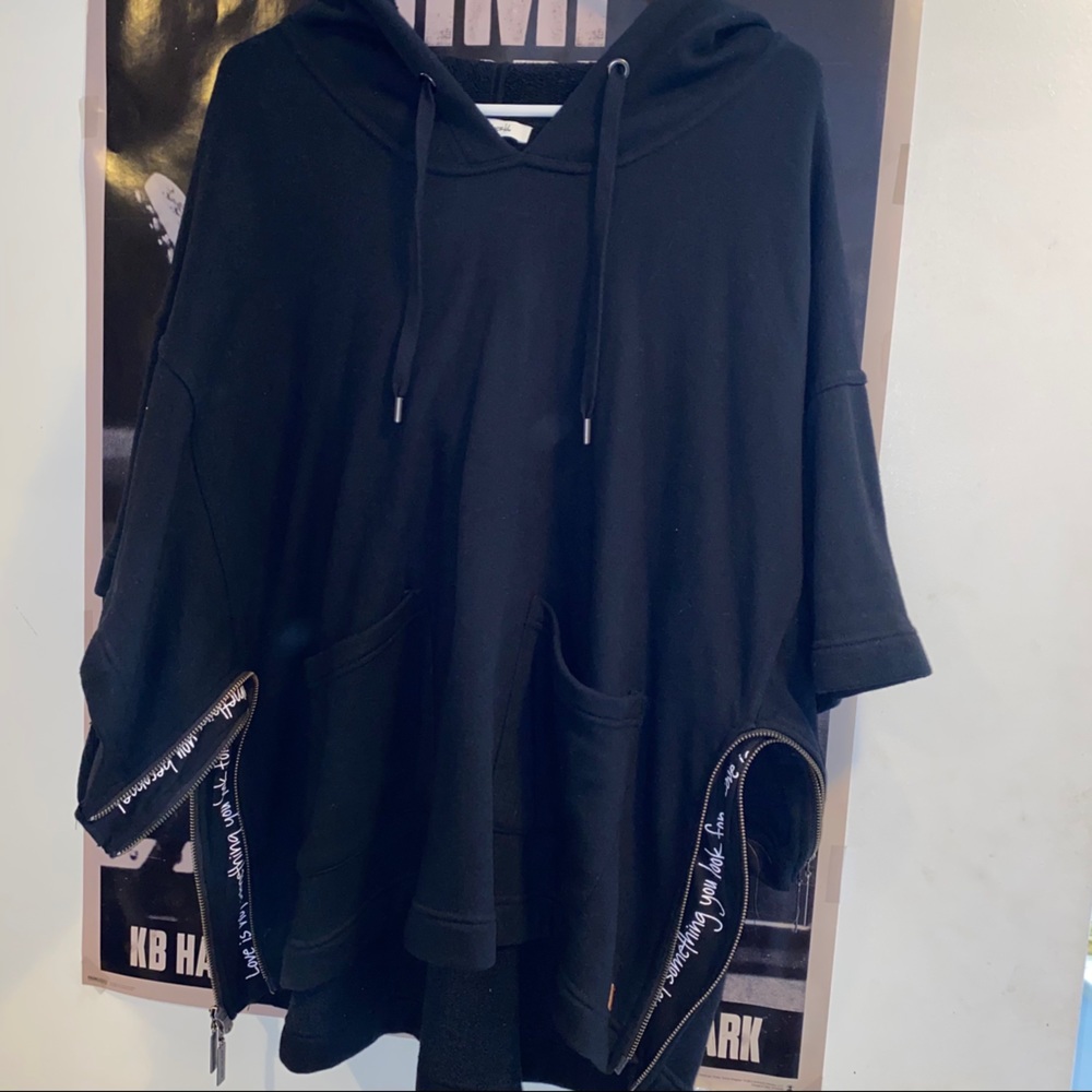 Peace Love World Pullover